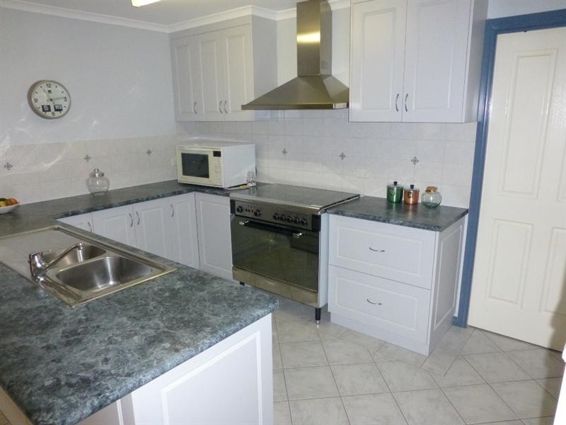 6 Genevieve Avenue, Echuca VIC 3564