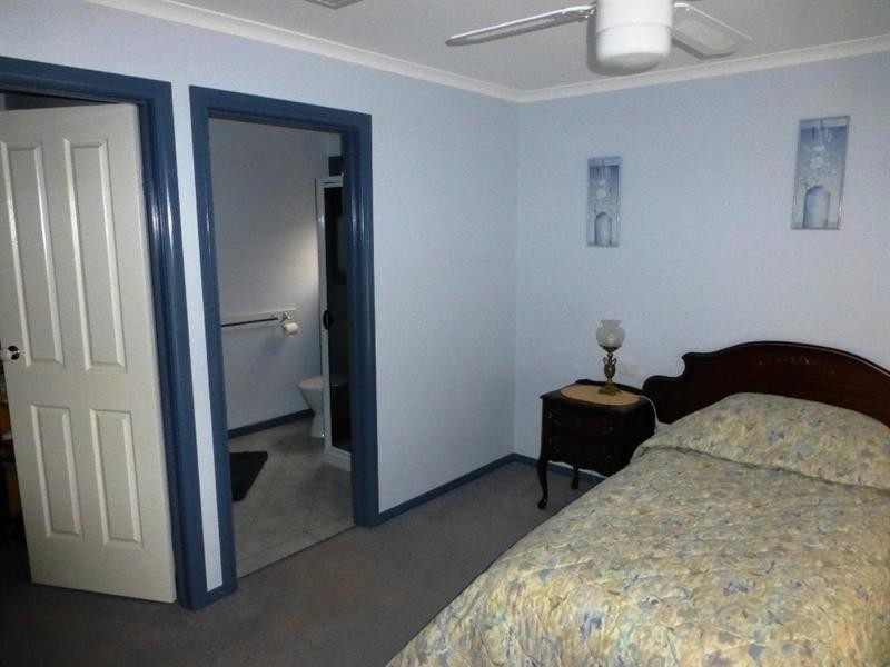 6 Genevieve Avenue, Echuca VIC 3564