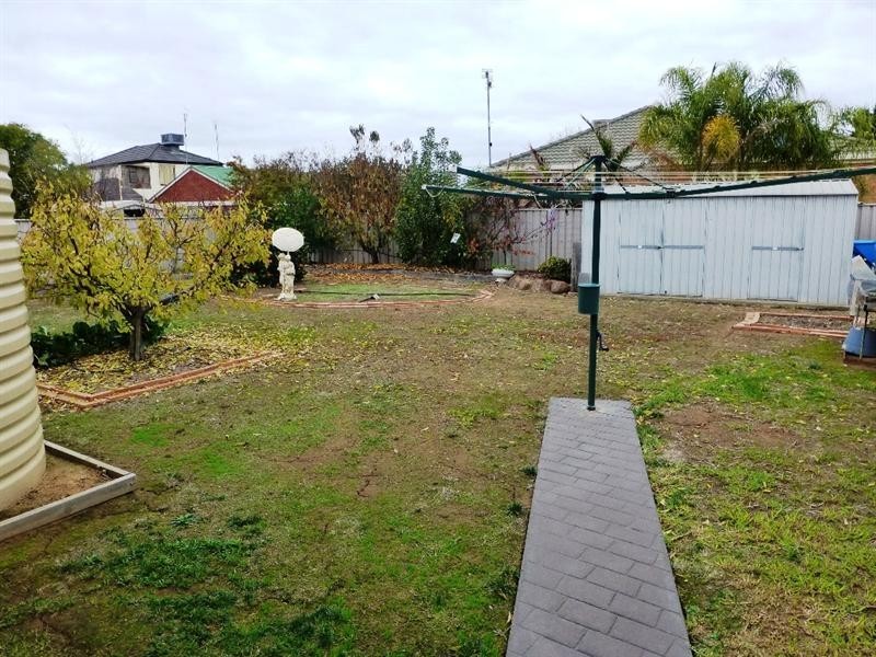 6 Genevieve Avenue, Echuca VIC 3564