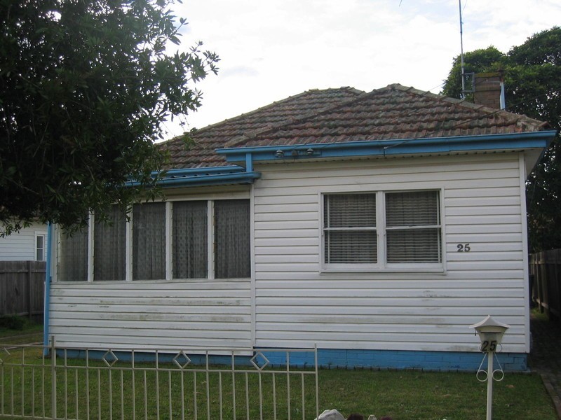 25 Bradman Street, Merrylands NSW 2160