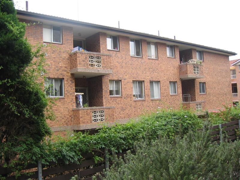 4/26 Birmingham Street, Merrylands NSW 2160