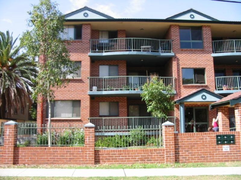 17/10-14 Arthur Street, Merrylands West NSW 2160