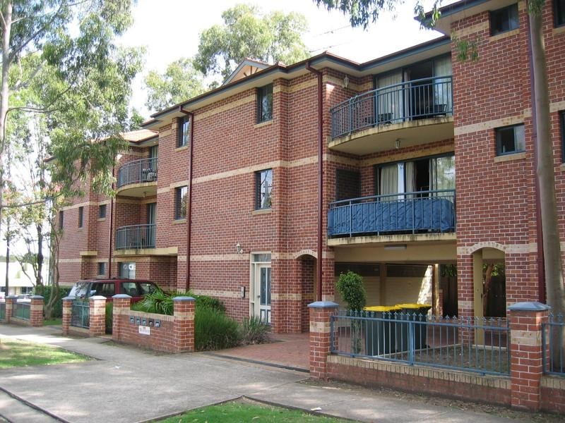 3/18 Sherwood Road, Merrylands NSW 2160