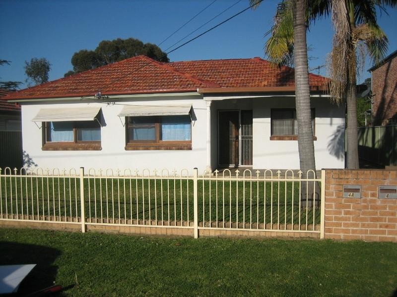 4 Elsinor Street, Merrylands NSW 2160