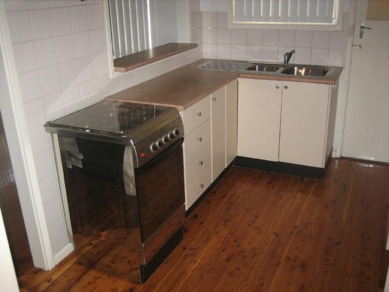 32 Shannon Avenue, Merrylands NSW 2160