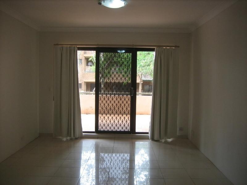 2/21 Myrtle Road, Bankstown NSW 2200