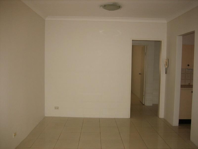 2/21 Myrtle Road, Bankstown NSW 2200