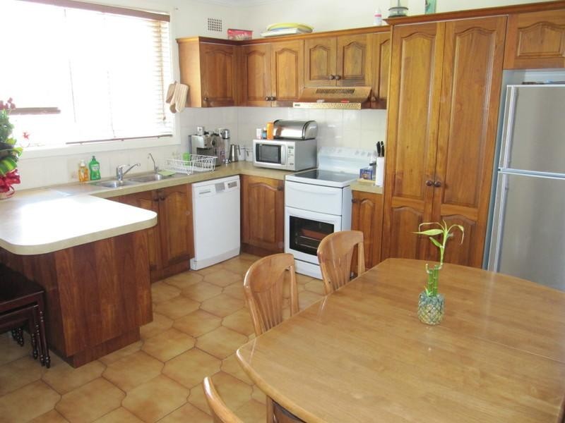 16 Croft Avenue, Merrylands NSW 2160