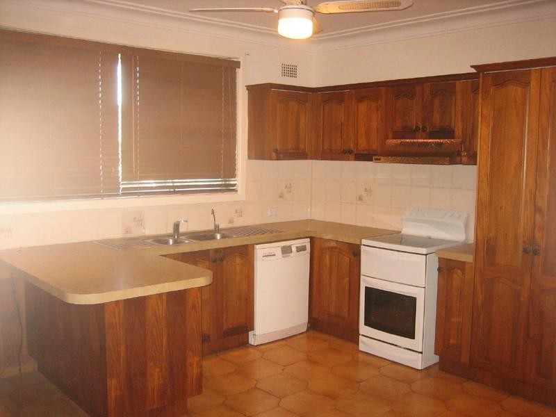 16 Croft Avenue, Merrylands NSW 2160