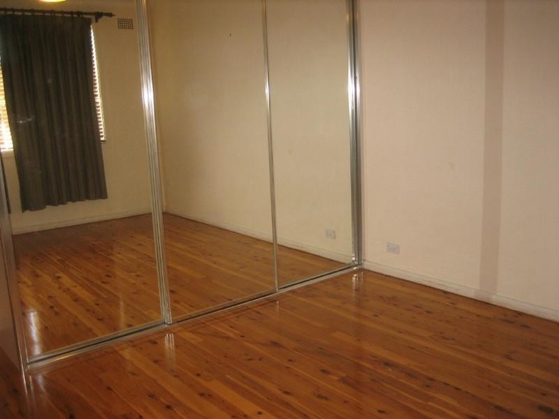 16 Croft Avenue, Merrylands NSW 2160