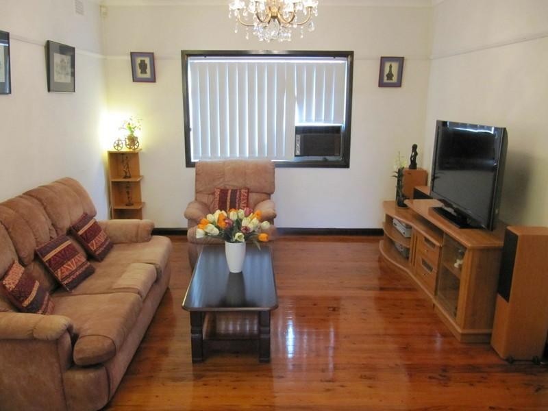 43 Military Road, Merrylands NSW 2160