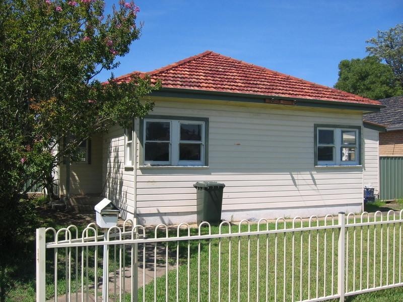 32 Baker Street, Merrylands NSW 2160