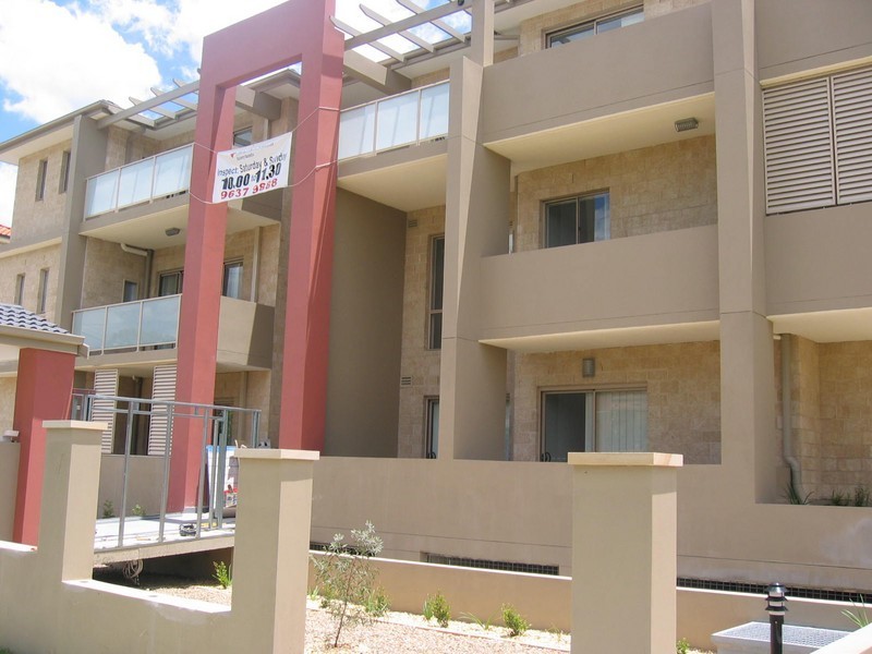 8/77 Bangor Street, Guildford NSW 2161