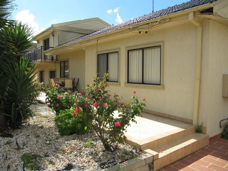 5 Lewis Street, South Wentworthville NSW 2145