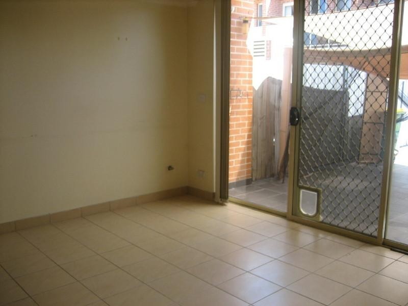 2/59-61 Lavinia Street, Merrylands NSW 2160