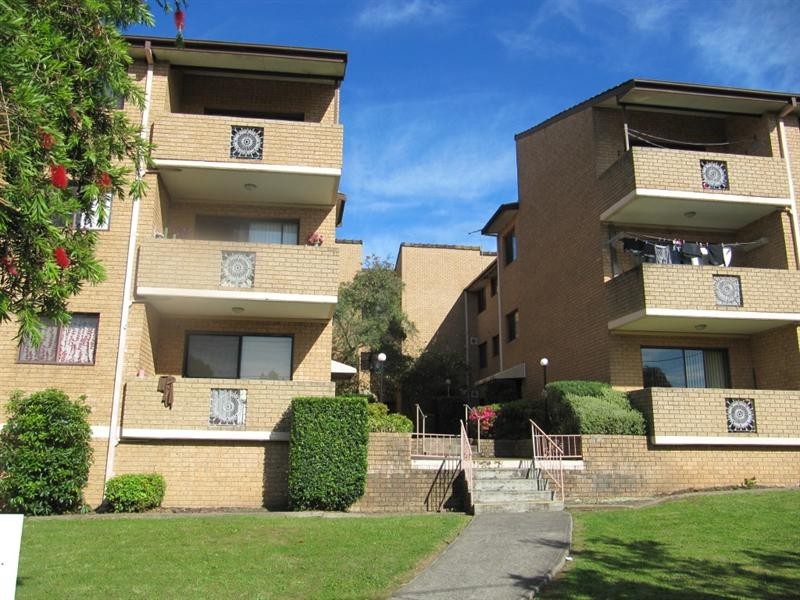 14/28 Weigand Avenue, Bankstown NSW 2200