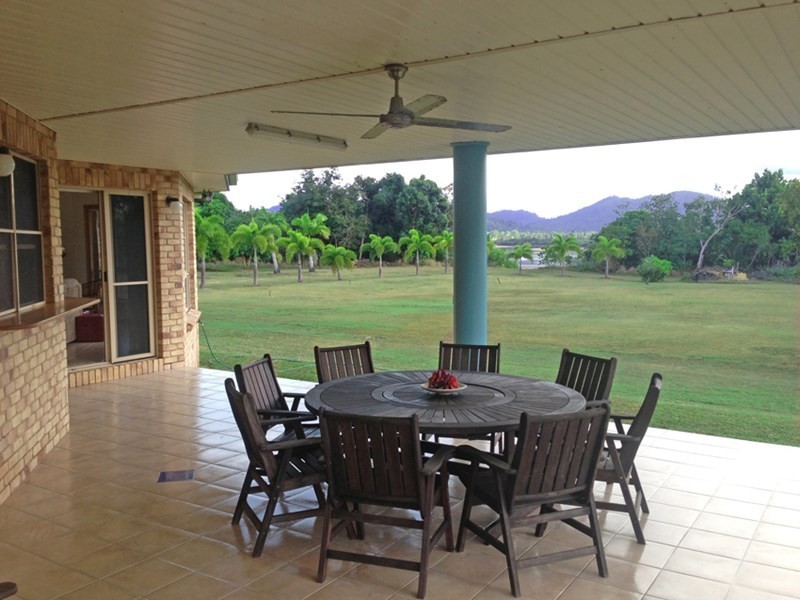 Kurrimine Beach QLD 4871