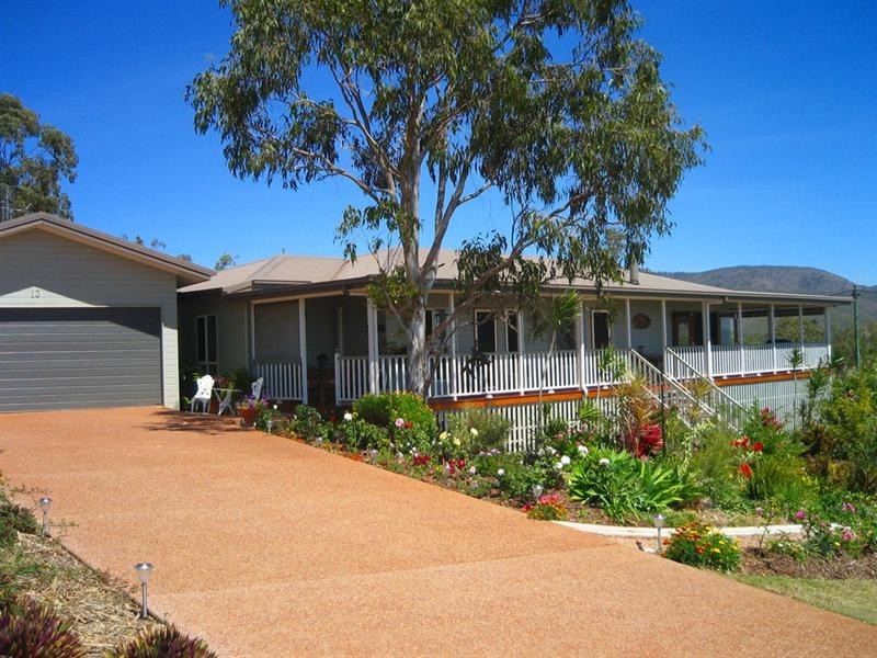 13 Moffat Drive, Tolga QLD 4882