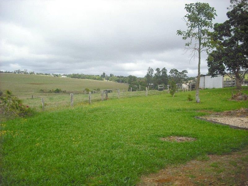 124 Russell Road, Yungaburra QLD 4884