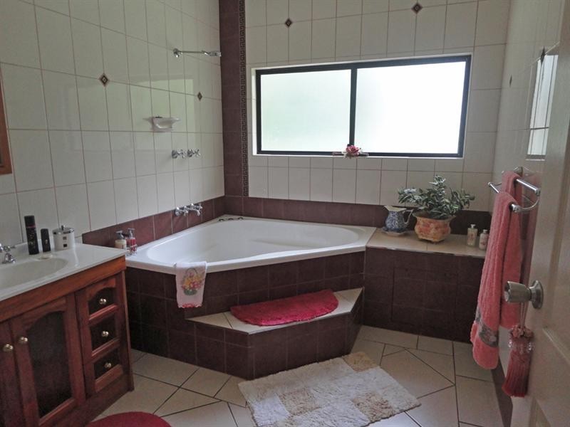 Carrington QLD 4883