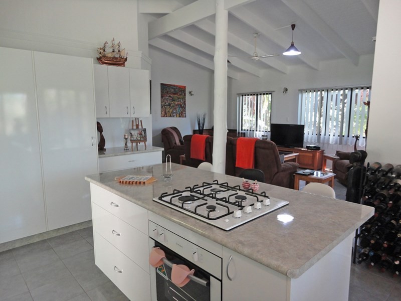 Tinaroo QLD 4872