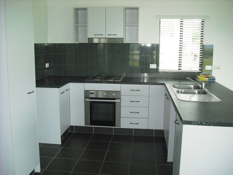 17 Jannina Drive, Atherton QLD 4883