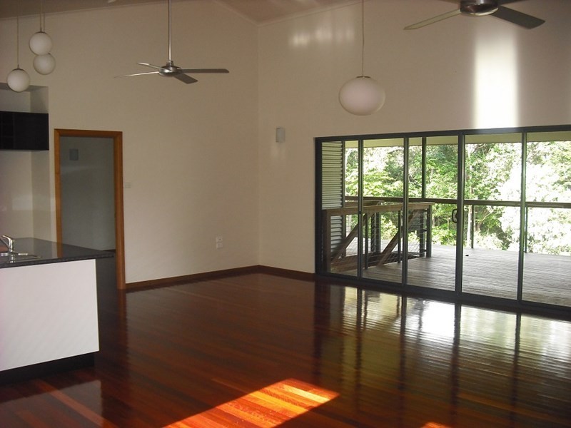 3 Bellevue Street, Tinaroo QLD 4872