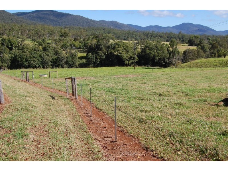 Upper Barron QLD 4883