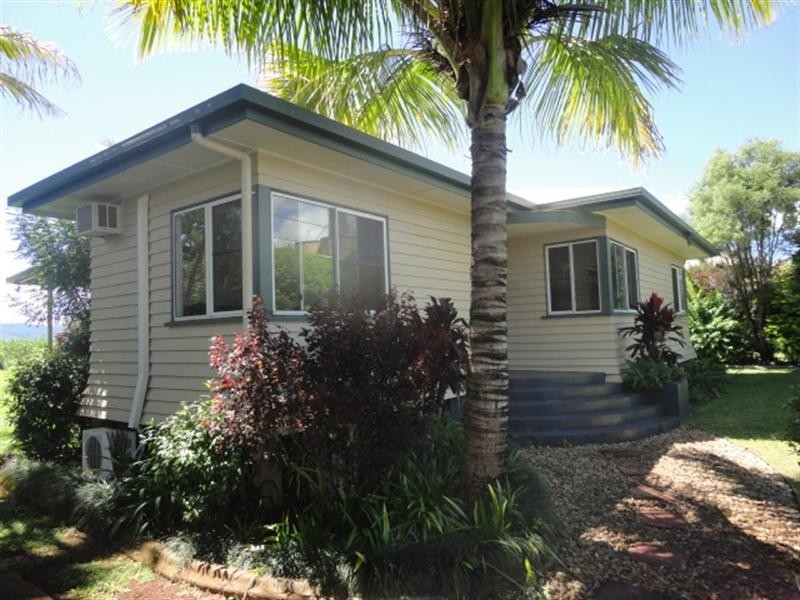 16 Irvine Street, Kairi QLD 4872