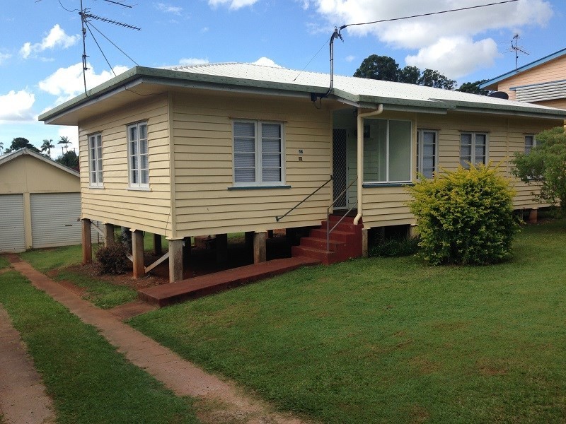 16 Rose Street, Atherton QLD 4883