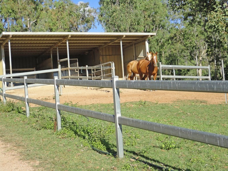 Tinaroo QLD 4872