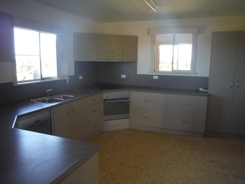 747 Lake Barrine Road, Lake Eacham QLD 4884