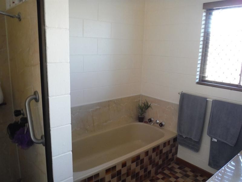 30 Tower Avenue, Atherton QLD 4883