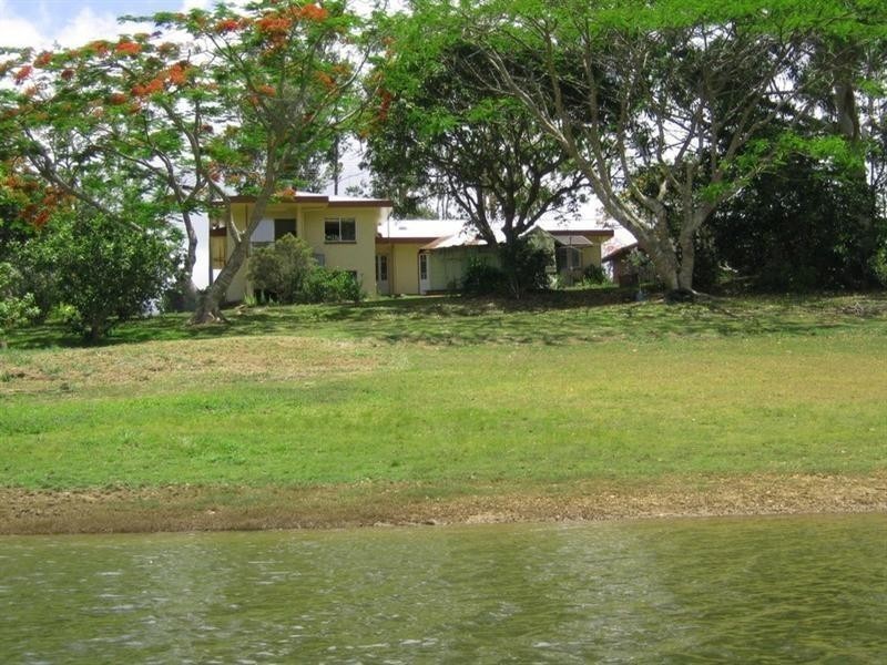 11 Lakeside Drive, Yungaburra QLD 4884