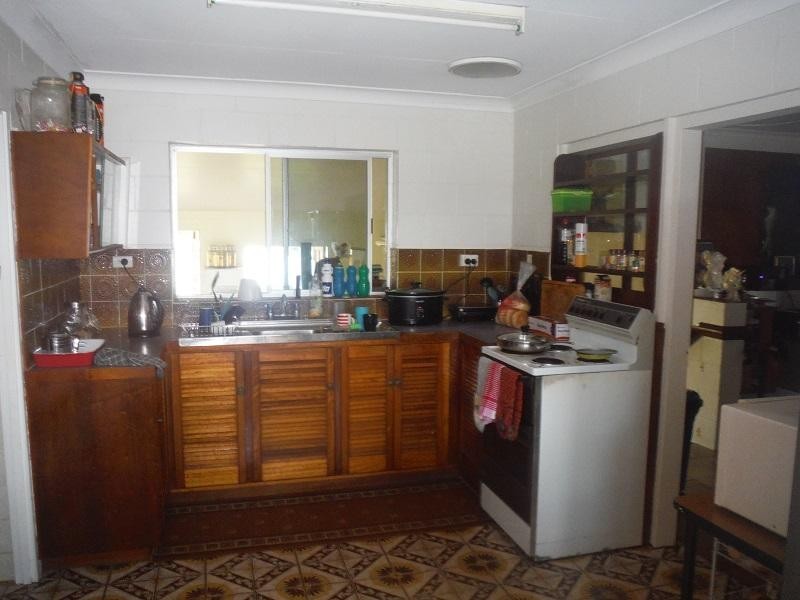 11 Lakeside Drive, Yungaburra QLD 4884