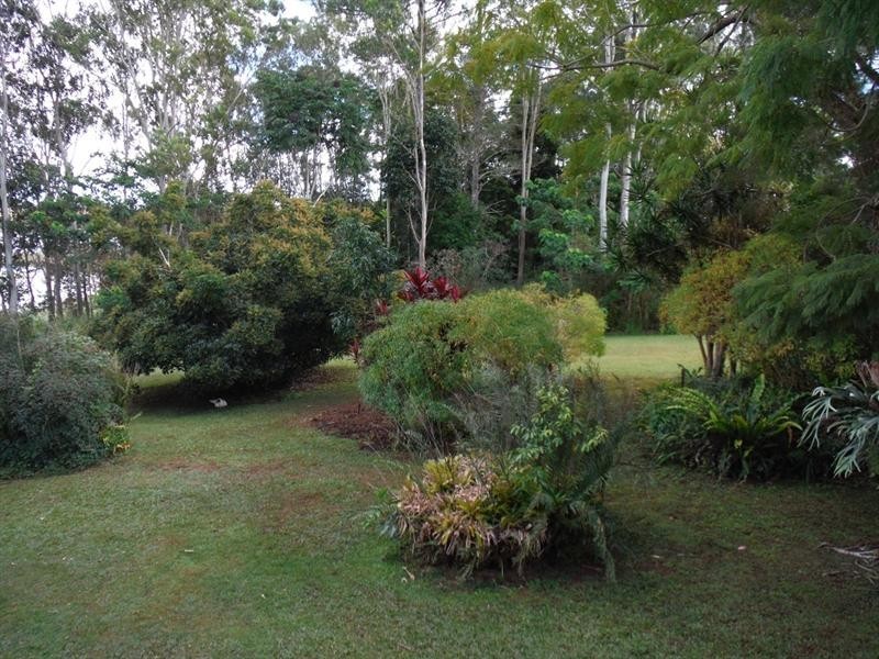 11 Lakeside Drive, Yungaburra QLD 4884