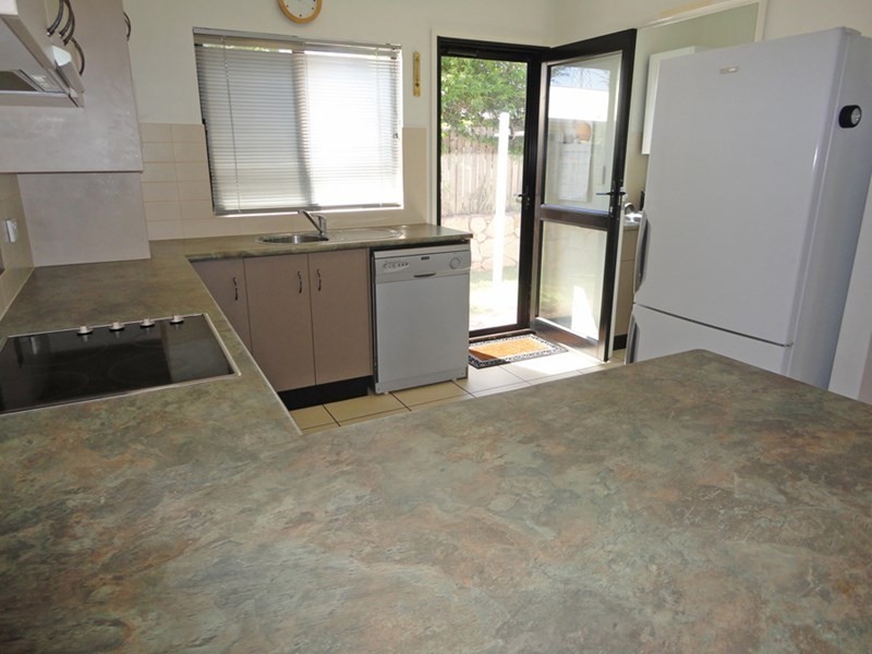 4/33-35 Tower Avenue, Atherton QLD 4883