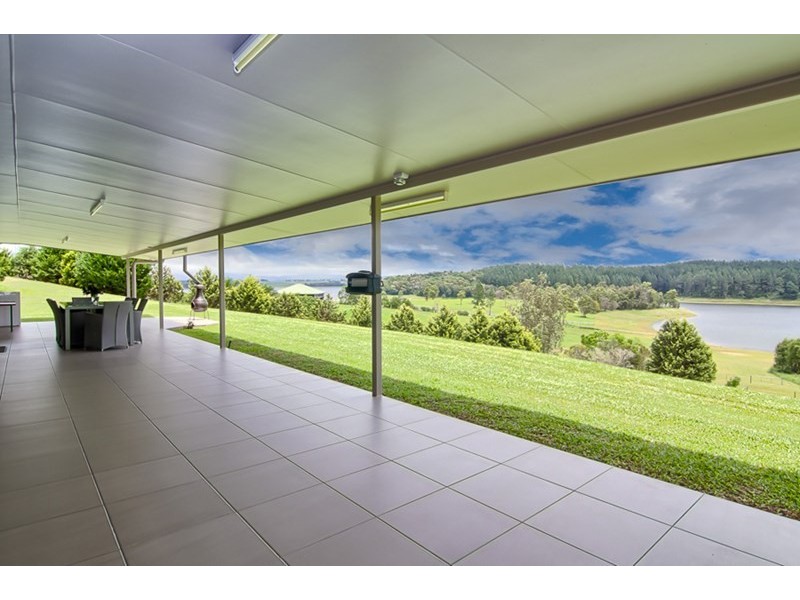 11 Bruce Road, Yungaburra QLD 4884