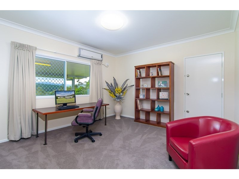11 Bruce Road, Yungaburra QLD 4884