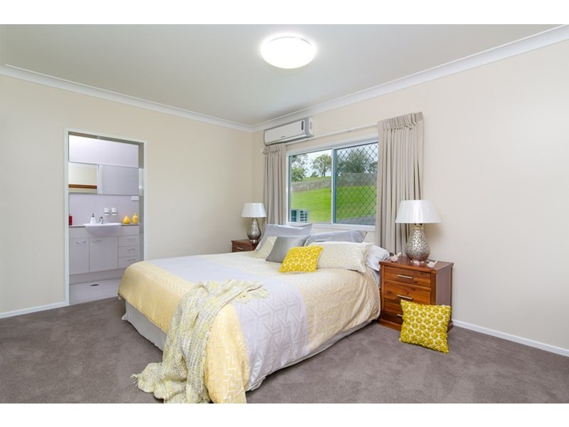 11 Bruce Road, Yungaburra QLD 4884