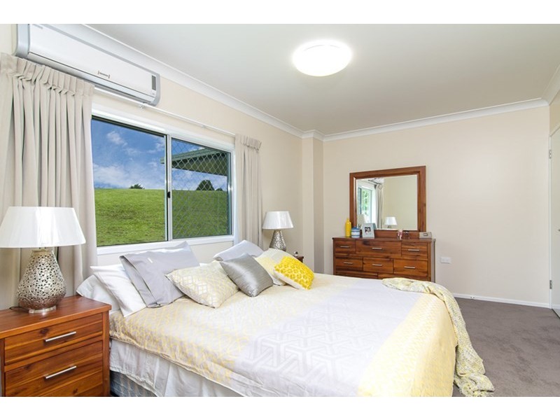 11 Bruce Road, Yungaburra QLD 4884