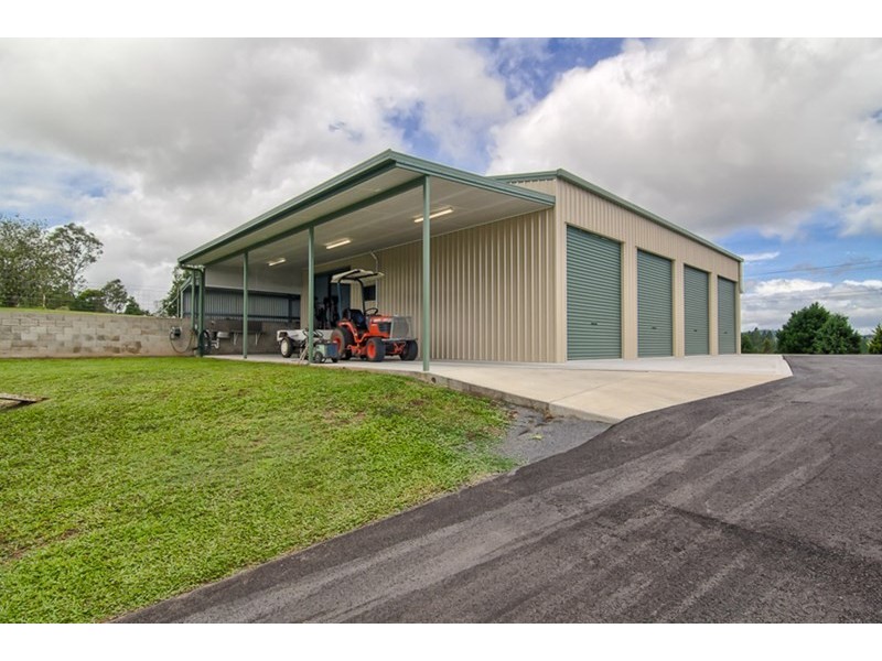 11 Bruce Road, Yungaburra QLD 4884