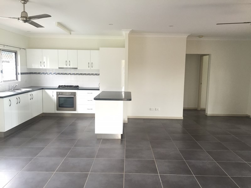 Unit 2/9-11 Elizabeth Street, Atherton QLD 4883