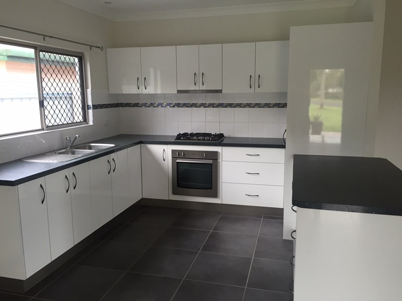 Unit 2/9-11 Elizabeth Street, Atherton QLD 4883