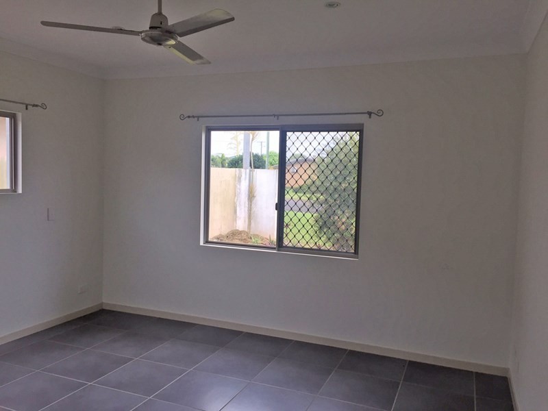 Unit 2/9-11 Elizabeth Street, Atherton QLD 4883
