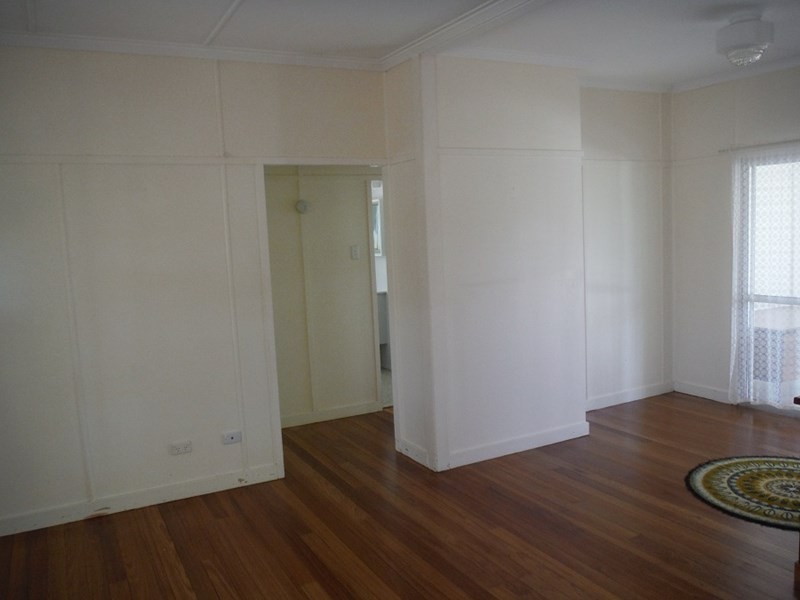 9 Barron Street, Tinaroo QLD 4872
