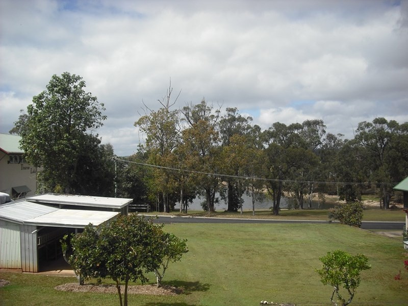 9 Barron Street, Tinaroo QLD 4872