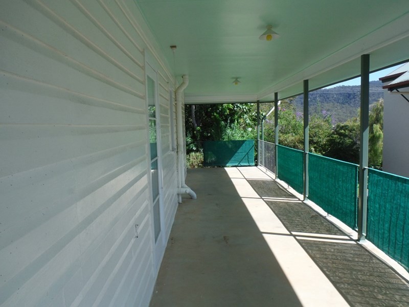 9 Barron Street, Tinaroo QLD 4872