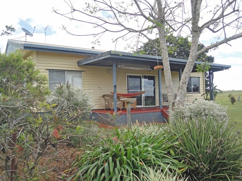 Lake Eacham QLD 4884