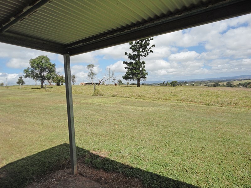 Lake Eacham QLD 4884